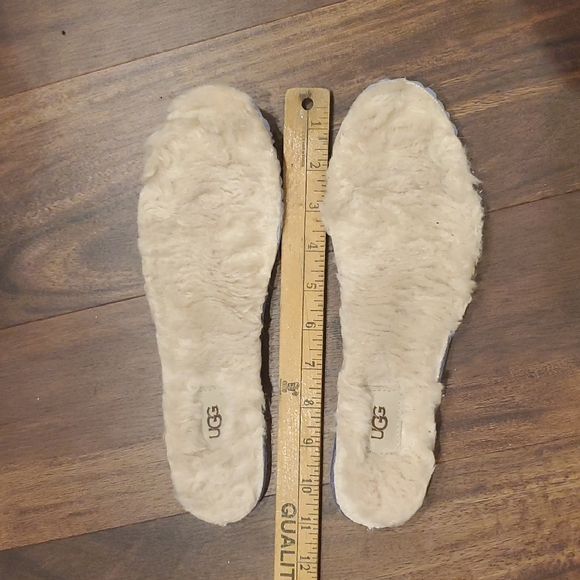 Women's Beige Winter Boots - Picture 15 of 16